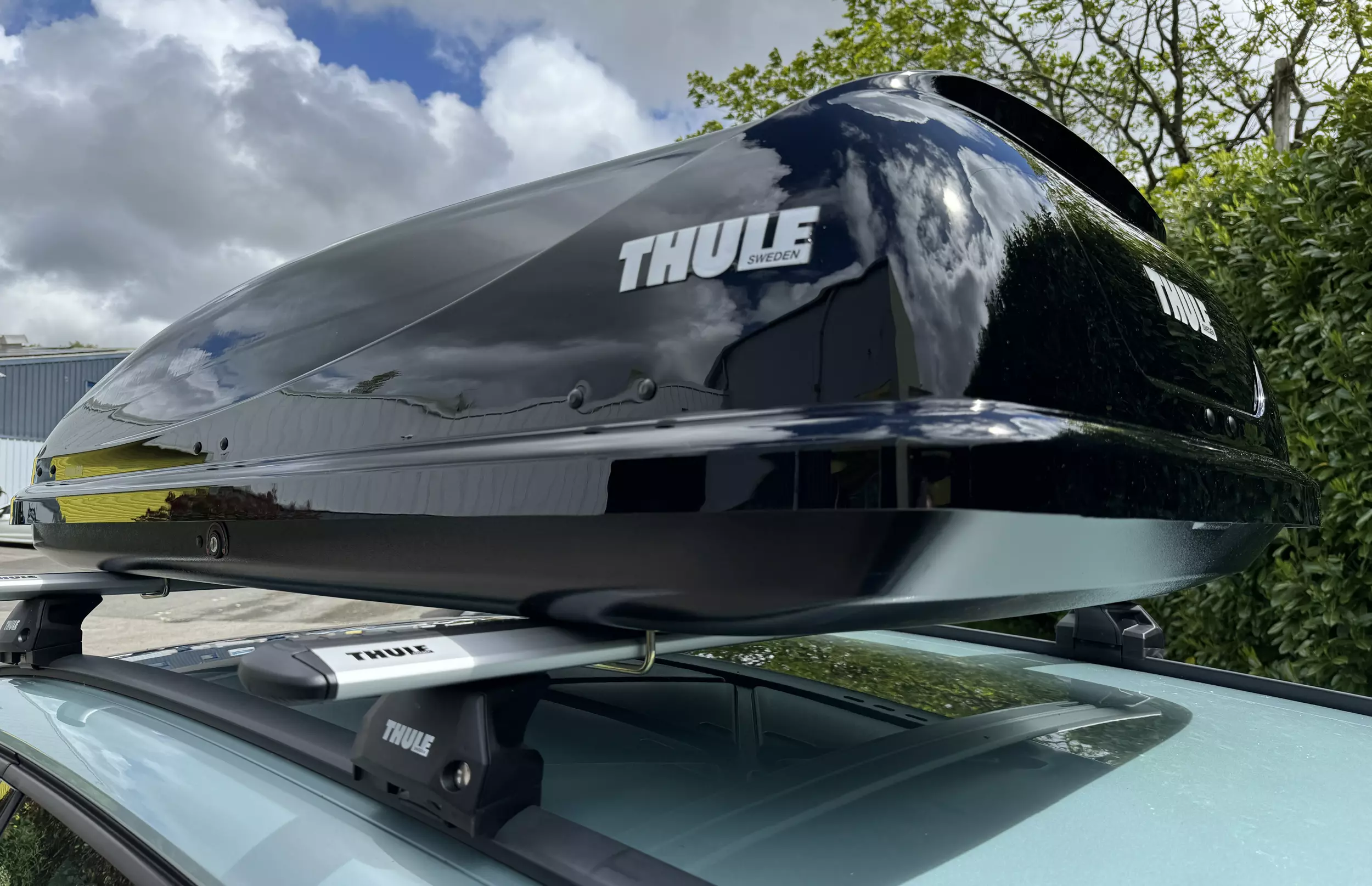 Thule Ocean 200 Car Roof Box